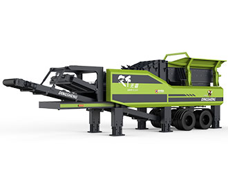 “战斧”轮胎式移动文化传媒站